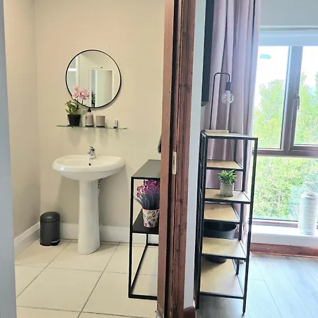 Abbey 4 Bedroom Διαμέρισμα Ardara