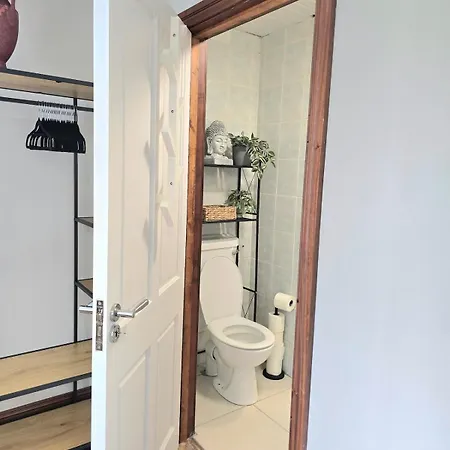 Abbey 4 Bedroom Διαμέρισμα