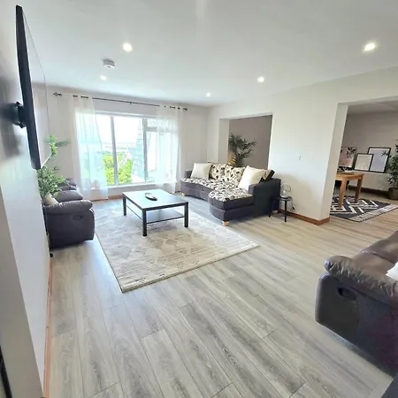 Abbey 4 Bedroom 公寓