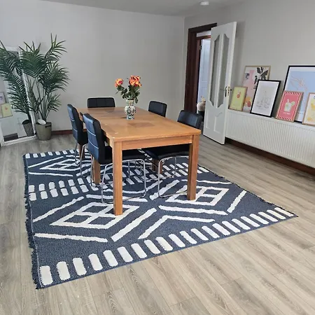 Apartment Abbey 4 Bedroom *