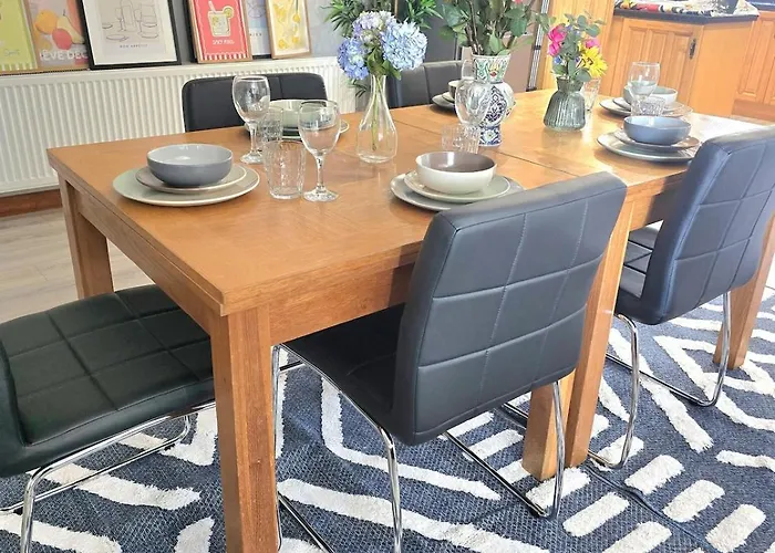 Abbey 4 Bedroom 아르다라