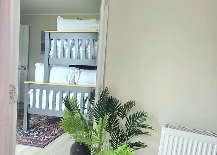 Abbey 4 Bedroom 아파트 *