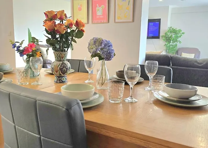 아파트 Abbey 4 Bedroom 아르다라