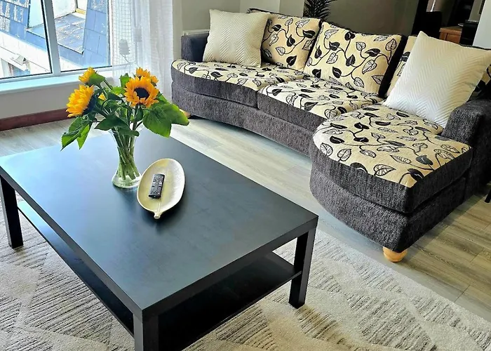 Abbey 4 Bedroom 아파트 *