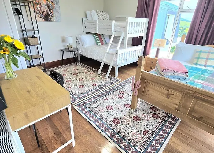 Abbey 4 Bedroom 아르다라