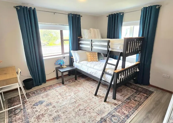 Abbey 4 Bedroom 아르다라